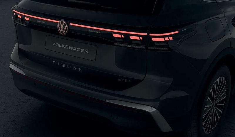 Neu VW Tiguan Elegance 150 PS (110 kW) 2026 Grau SUV