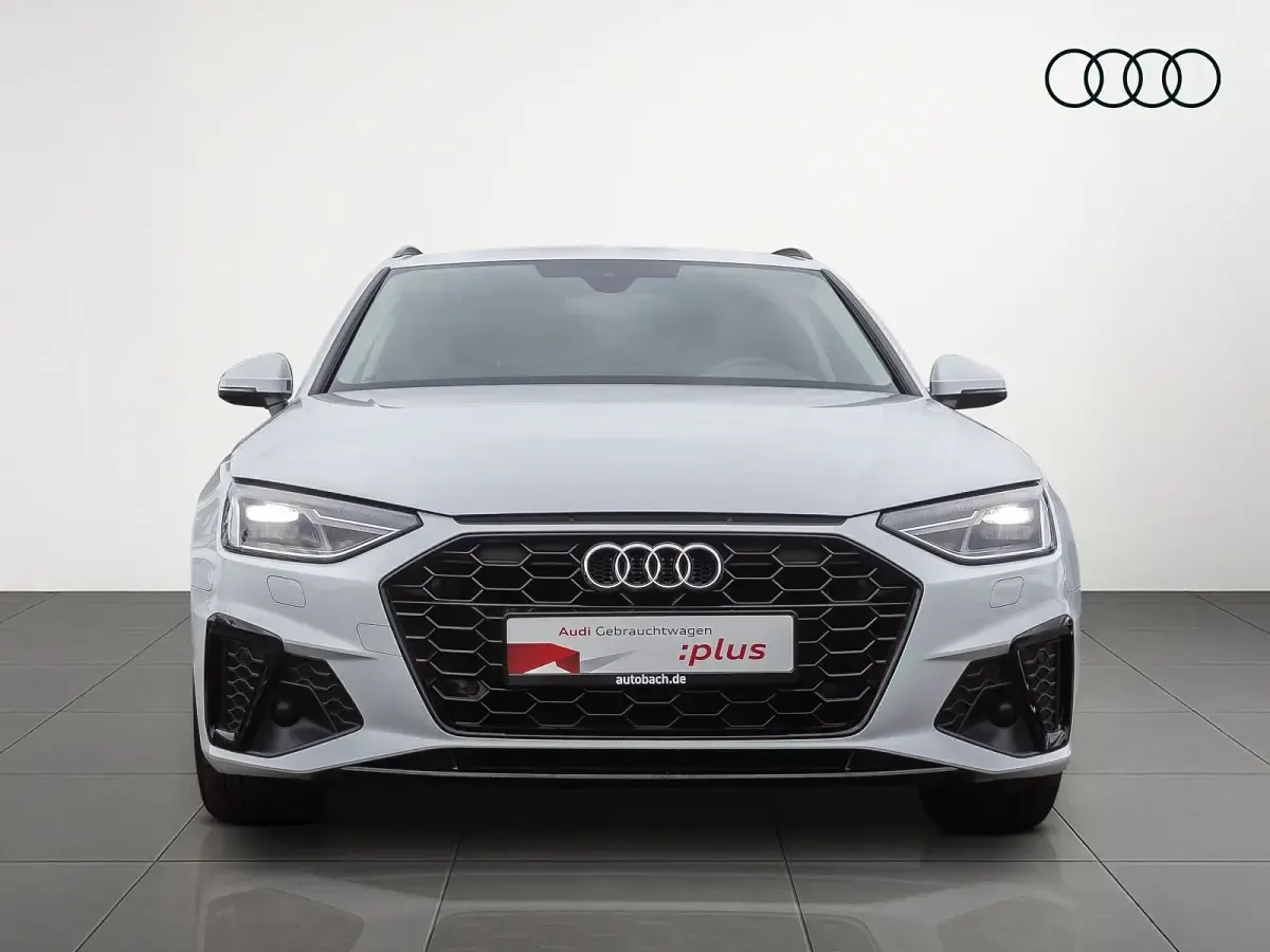Używany Audi A4 S-Line 163 KM (119 kW) 2023 Biały Kombi