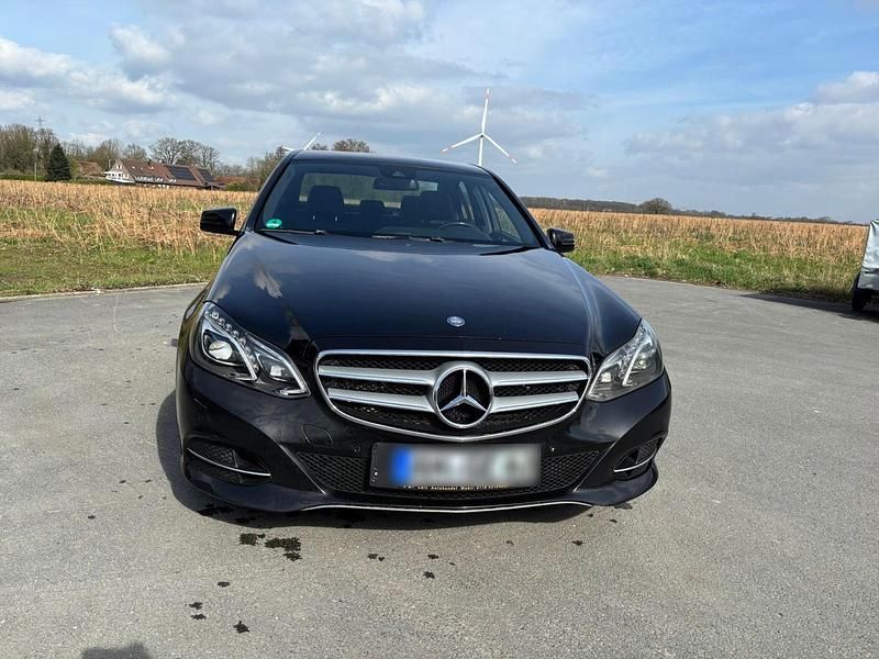Gebraucht Mercedes E300 231 PS (169 kW) 2014 Schwarz Limousine