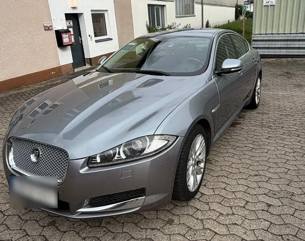Gebraucht Jaguar XF 200 PS (147 kW) 2012 Grau Limousine