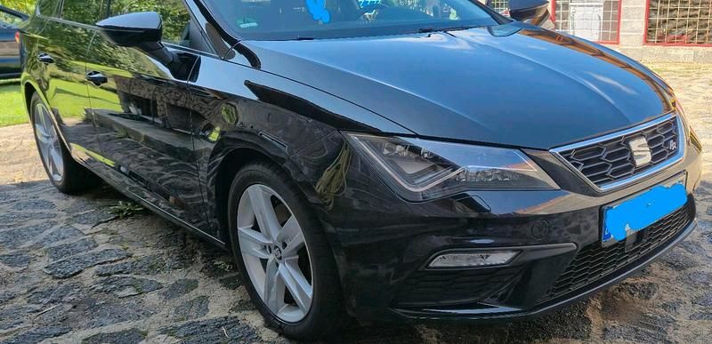 Schwarz Gebraucht 2017 Seat Leon FR Kombi | 12.999 € (Fairer Preis) - Bild 1/4