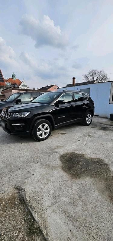 Gebraucht Jeep Compass 140 PS (102 kW) 2019 Grau SUV