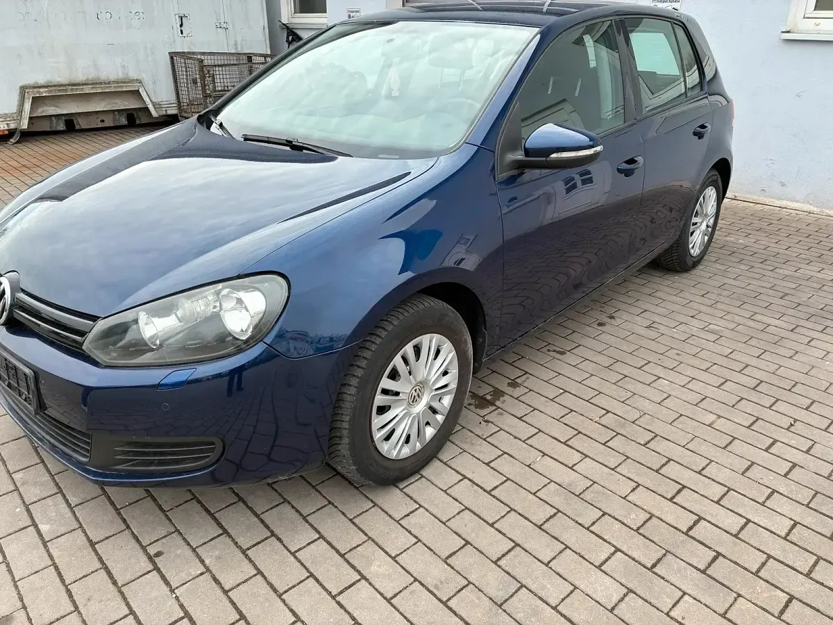 Gebraucht VW Golf VI 80 PS (58 kW) 2010 Blau Kleinwagen