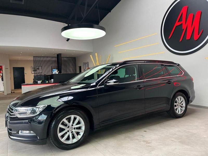 Gebraucht VW Passat Comfortline 150 PS (110 kW) 2019 Schwarz Kombi