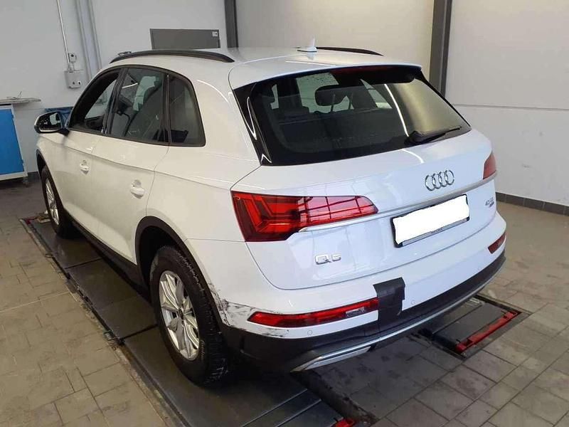 Gebraucht Audi Q5 204 PS (150 kW) 2022 Gletscherweiss metallic SUV