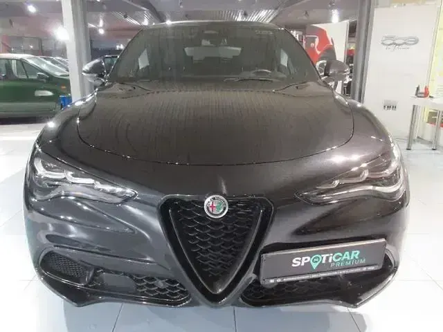 Gebraucht Alfa Romeo Stelvio Veloce 209 PS (153 kW) 2024 Schwarz SUV