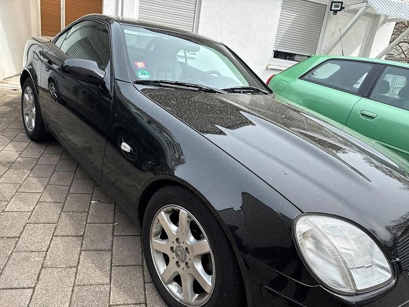 Gebraucht Mercedes SLK200 136 PS (100 kW) 2000 Schwarz Cabrio