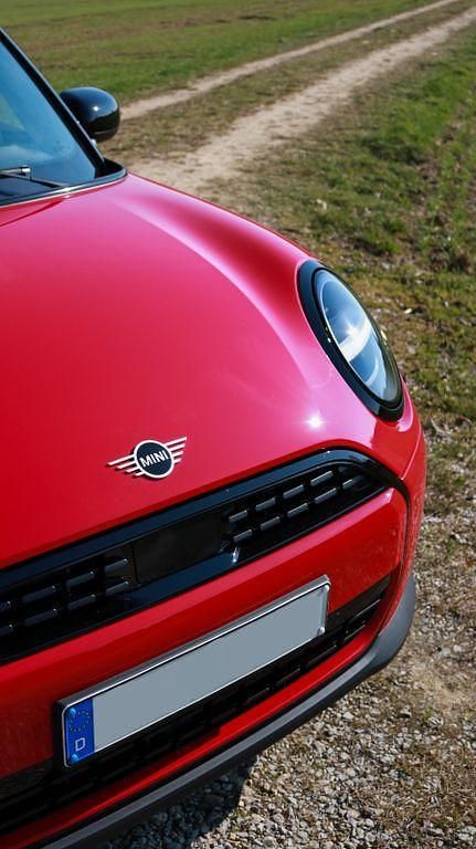 Nowe Mini Cooper 114 kW (156 KM) 2025 Czerwony Hatchback