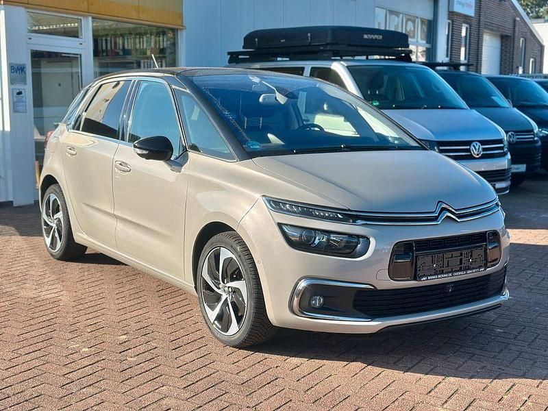 Beige Gebraucht 2018 Citroën C4 SpaceTourer Shine Van / Kleinbus | 12.490 € (Superpreis) - Bild 1/4