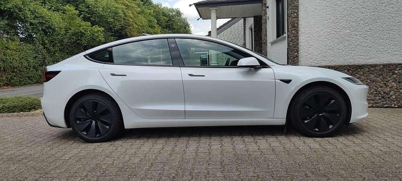Gebraucht Tesla Model 3 RWD 208 kW (283 PS) 2024 Limousine
