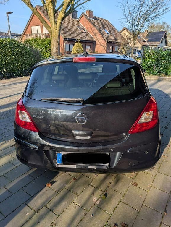 Gebraucht Opel Corsa Innovation 101 PS (74 kW) 2013 Schwarz Kleinwagen
