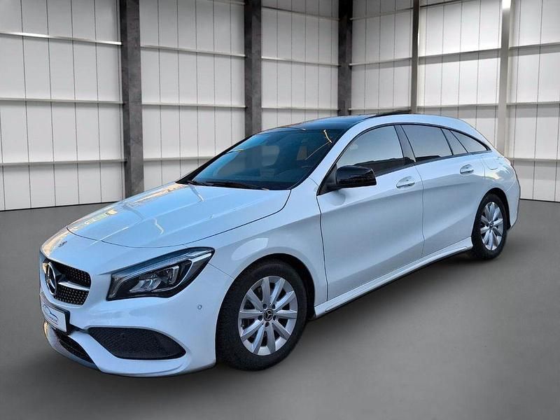 Gebraucht Mercedes CLA200 Shooting Brake AMG 156 PS (114 kW) 2018 Weiß Kombi
