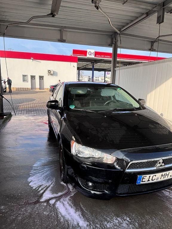 Gebraucht Mitsubishi Lancer Intense 150 PS (110 kW) 2012 Schwarz Limousine