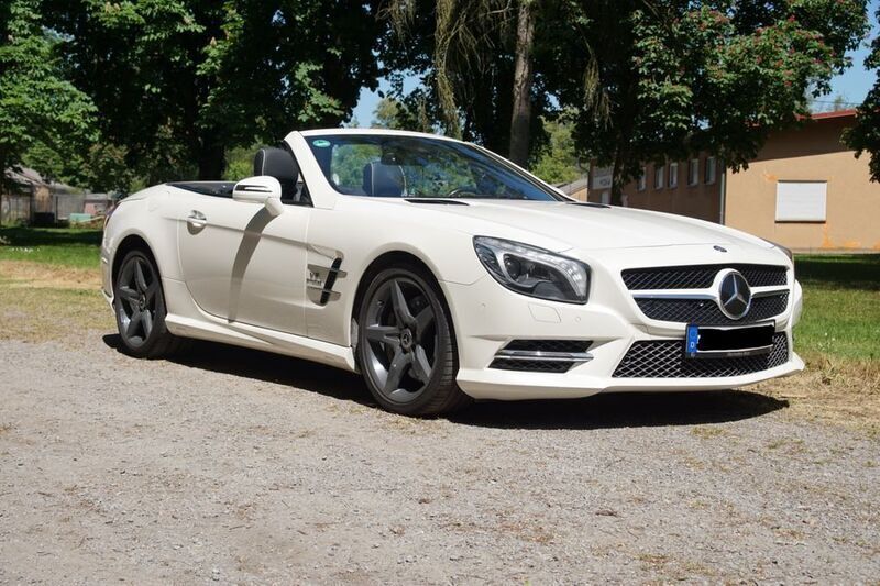 Weiß Gebraucht 2013 Mercedes SL550 AMG Cabrio | 37.999 € - Bild 1/4