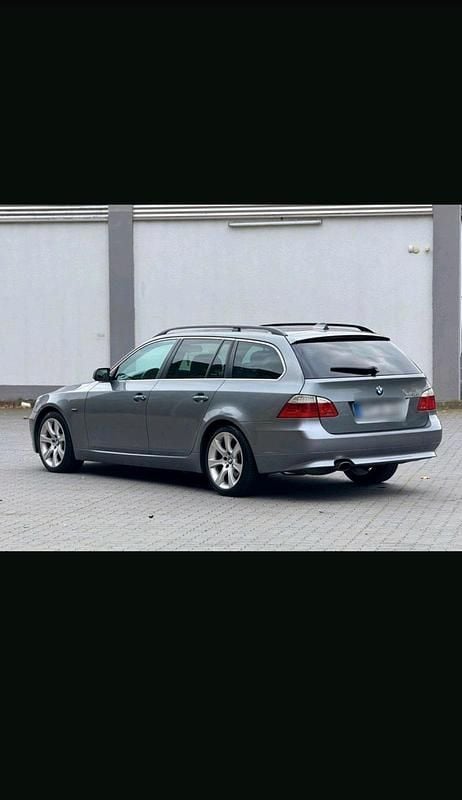 Gebraucht BMW 520 177 PS (130 kW) 2008 Grau Kombi