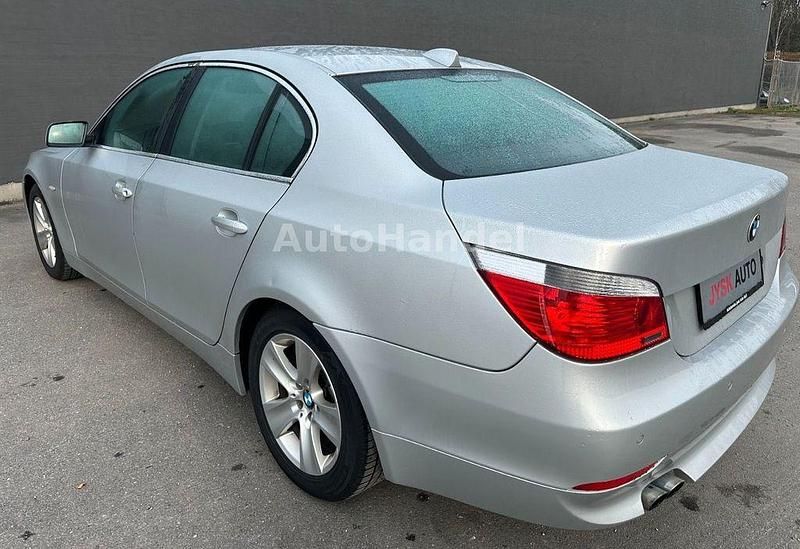 Second-hand BMW 525 192 CP (141 kW) 2004 Argintiu Berlinǎ