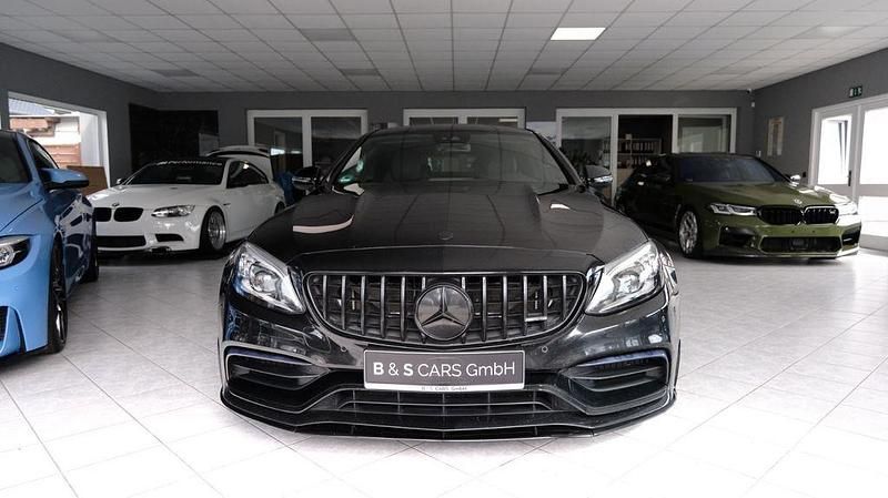 Schwarz Gebraucht 2020 Mercedes C63 AMG AMG Coupé | 59.900 € (Fairer Preis) - Bild 1/4