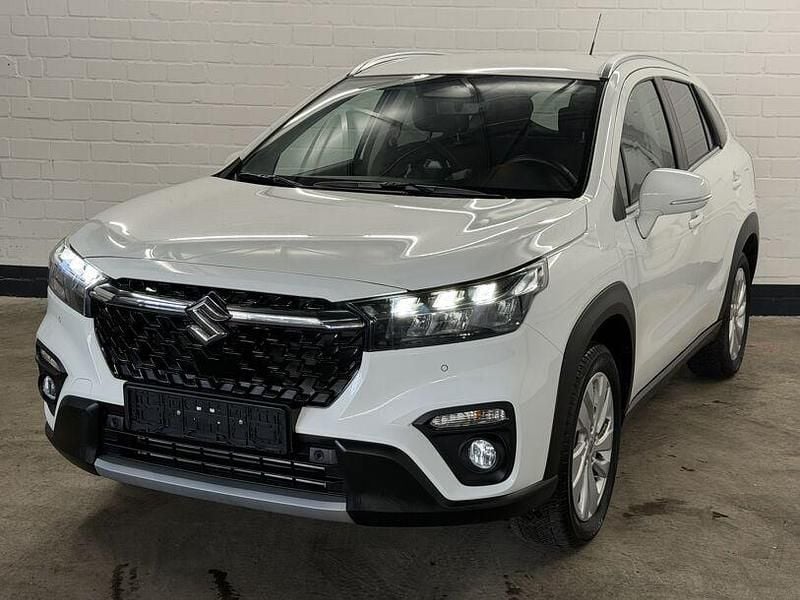 Gebraucht Suzuki SX4 129 PS (94 kW) 2025 Weiß SUV