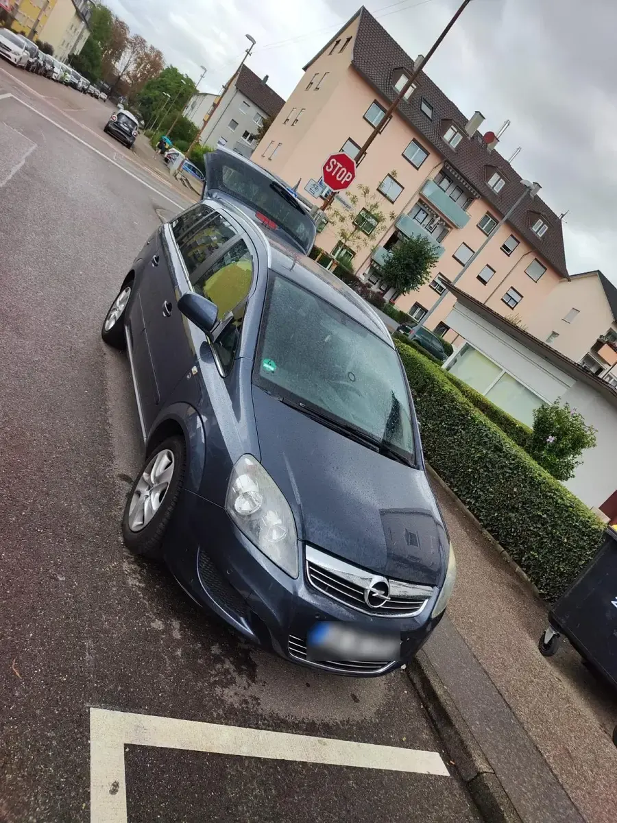 Gebraucht Opel Zafira 140 PS (102 kW) 2010 Blau Van / Kleinbus