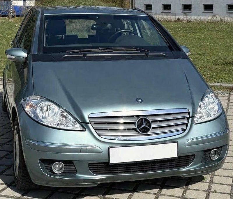 Gebraucht Mercedes A150 Elegance 95 PS (69 kW) 2005 Grün Van / Kleinbus
