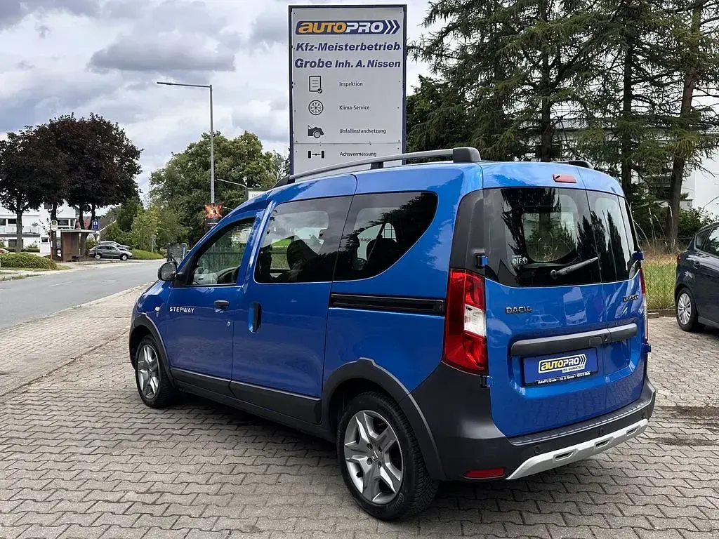 Gebraucht Dacia Dokker Stepway 102 PS (75 kW) 2019 Blau Van / Kleinbus