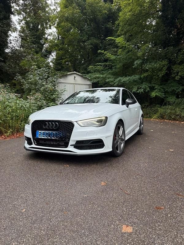 Weiß Gebraucht 2015 Audi S3 Sport Limousine | 21.000 € (Guter Preis) - Bild 1/4