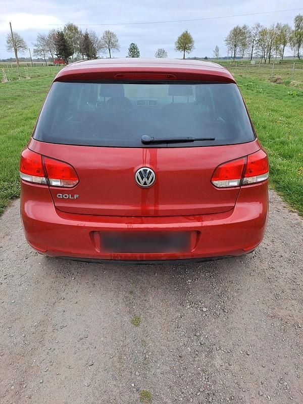 Gebraucht VW Golf VI Style 85 PS (62 kW) 2011 Rot Kleinwagen