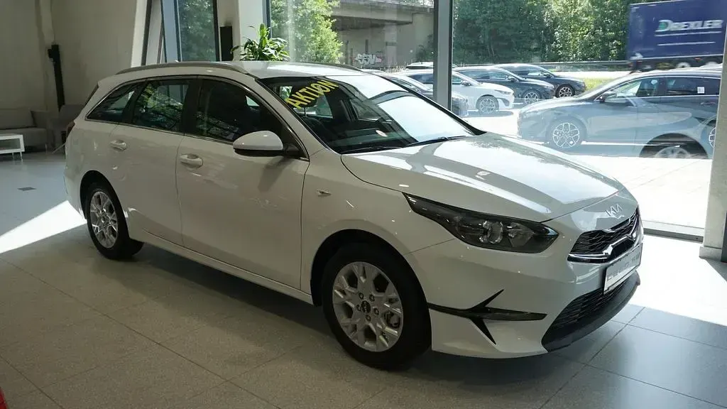 Gebraucht Kia Ceed Sportswagon Vision 140 PS (102 kW) 2024 Weiß Kombi