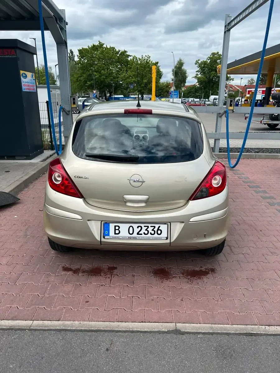 Gebraucht Opel Corsa 80 PS (58 kW) 2008 Gold Kleinwagen