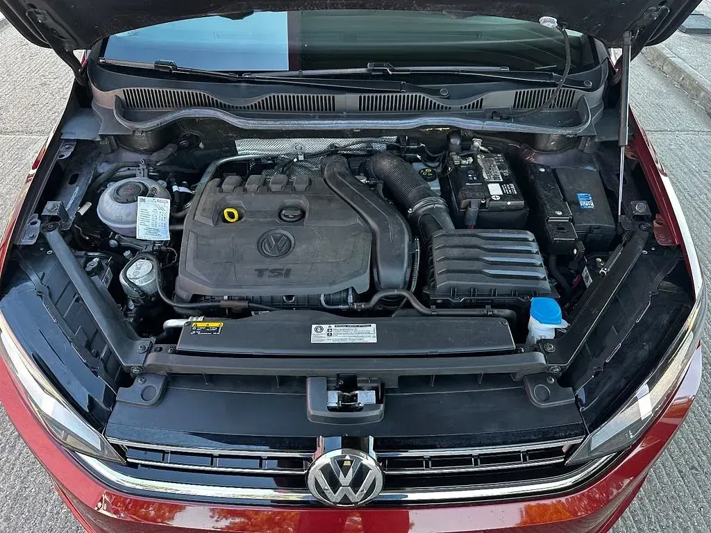 Gebraucht VW Golf VII Comfortline 131 PS (96 kW) 2018 Rot Limousine