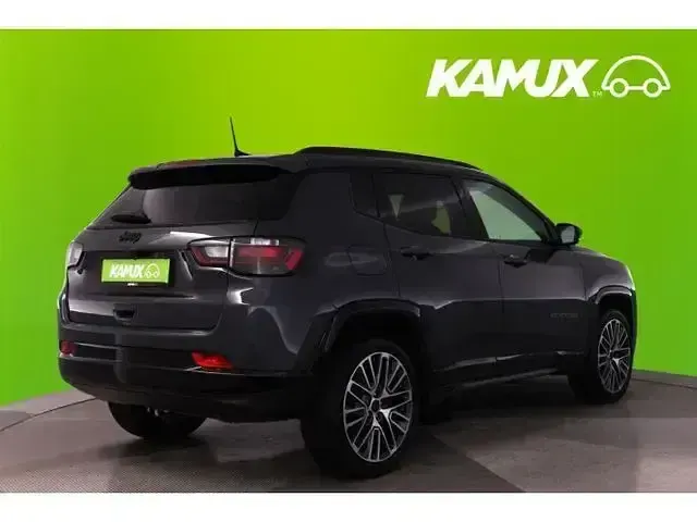 Gebraucht Jeep Compass Summit 131 PS (96 kW) 2025 Grau SUV