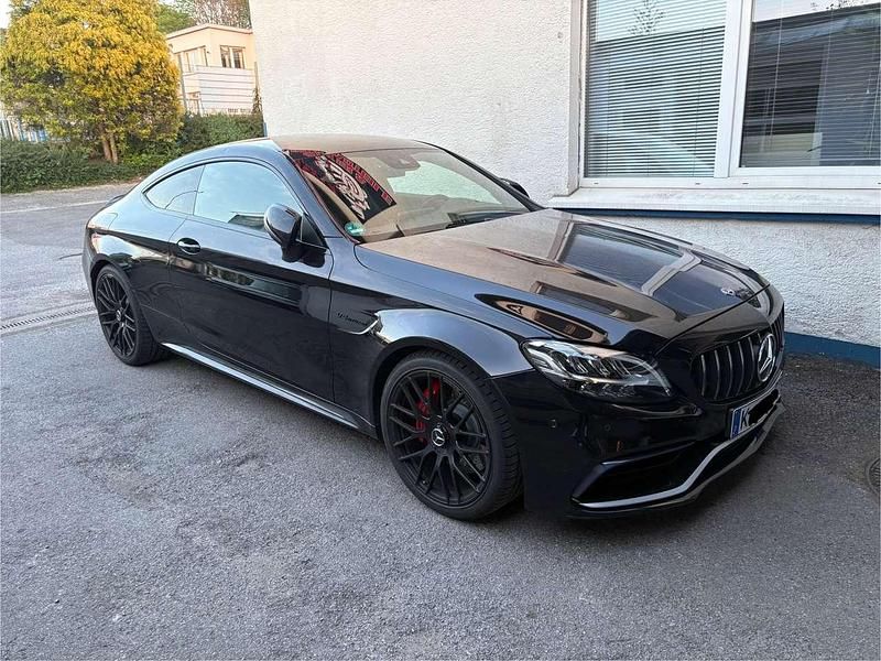 Schwarz Gebraucht 2019 Mercedes C63 AMG AMG Coupé | 60.000 € (Etwas zu teuer) - Bild 1/4