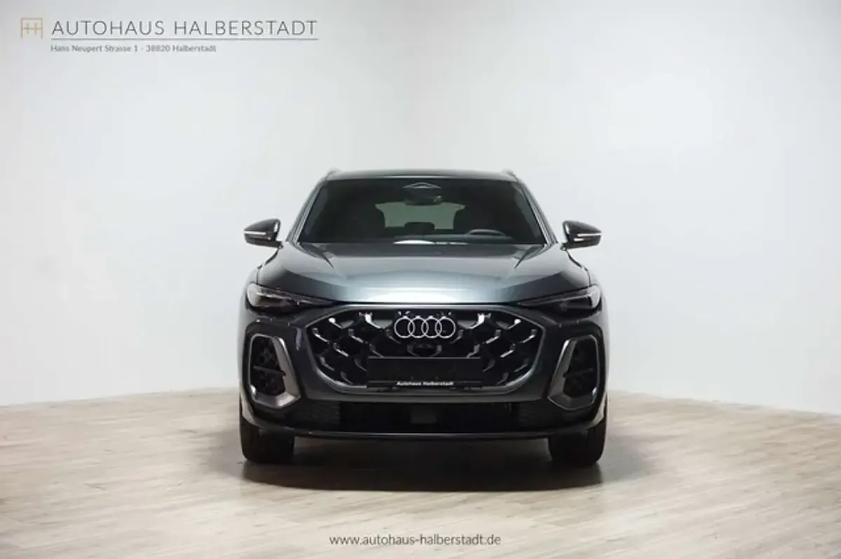 Neu Audi Q5 Sportback S-Line 204 PS (150 kW) 2025 Grau SUV