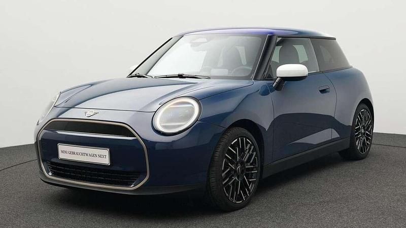 Gebraucht Mini Cooper Favoured 135 kW (184 PS) 2024 Blau Kleinwagen