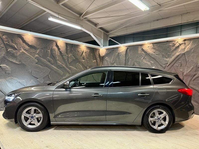 Gebraucht Ford Focus ST-Line 150 PS (110 kW) 2021 Grau Kombi