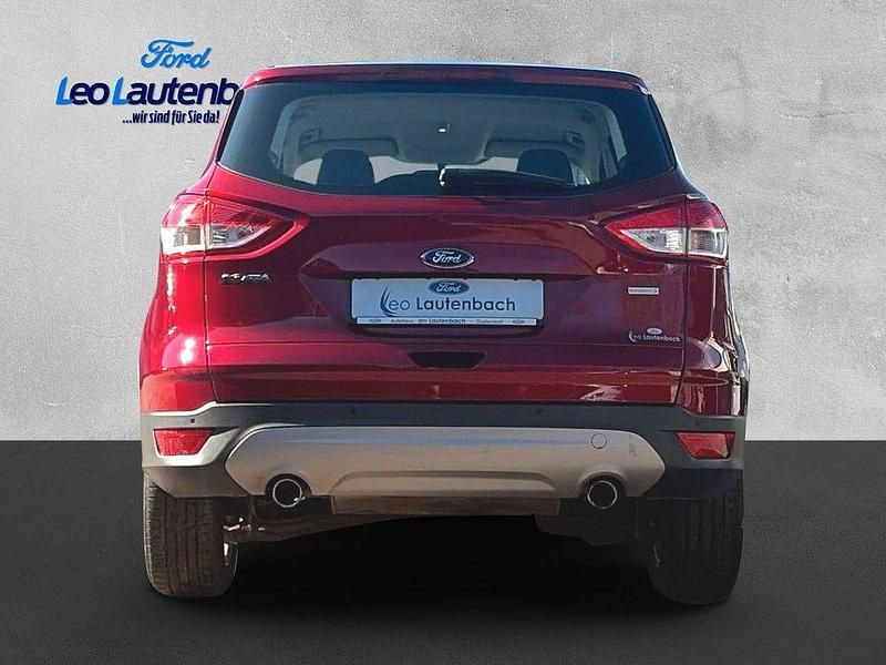 Gebraucht Ford Kuga Trend 150 PS (110 kW) 2015 Rot SUV