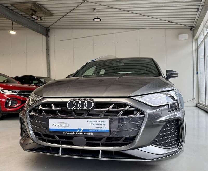 Daytonagrau perleffekt Gebraucht 2025 Audi A3 Sportback S-Line Kombi | 36.970 € (Guter Preis) - Bild 1/4