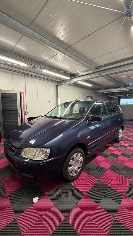 Gebraucht Mitsubishi Space Star 122 PS (89 kW) 2001 Blau Van / Kleinbus