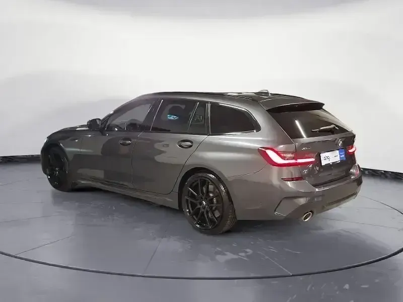 Gebraucht BMW 330 M Sport 258 PS (189 kW) 2019 Grau Kombi