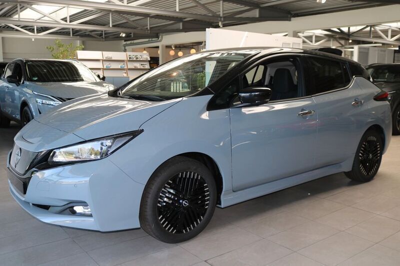 Gebraucht Nissan Leaf N-Connecta 110 kW (150 PS) 2023 Grau Kleinwagen