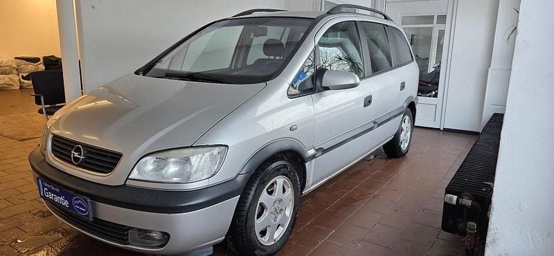 Silber Gebraucht 2002 Opel Zafira Elegance Van / Kleinbus | 999 € (Guter Preis) - Bild 1/4