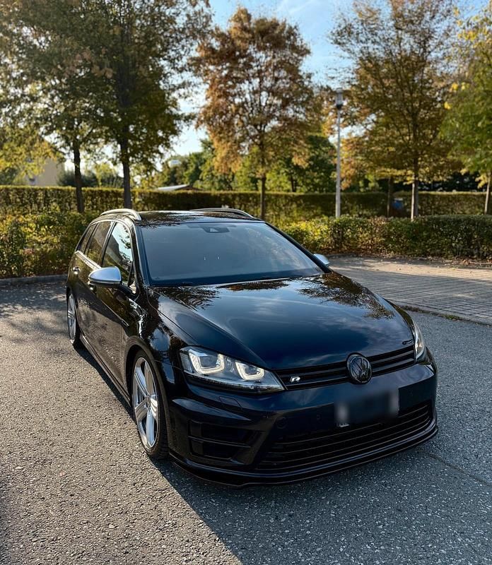 Schwarz Gebraucht 2015 VW Golf VII Kombi | 18.400 € (Teuer) - Bild 1/4