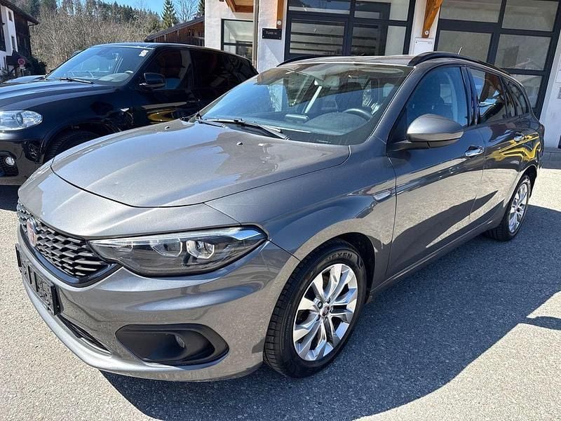 Gebraucht Fiat Tipo Lounge 120 PS (88 kW) 2017 Grau Kombi