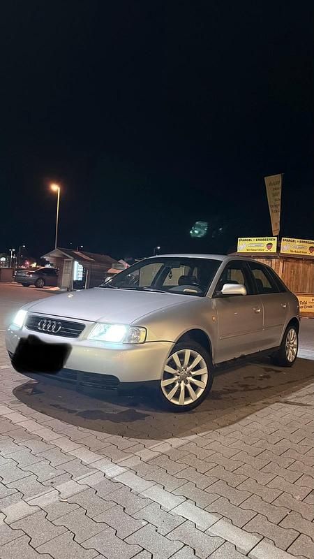 Second-hand Audi A3 90 CP (66 kW) 2000 Argintiu Hatchback