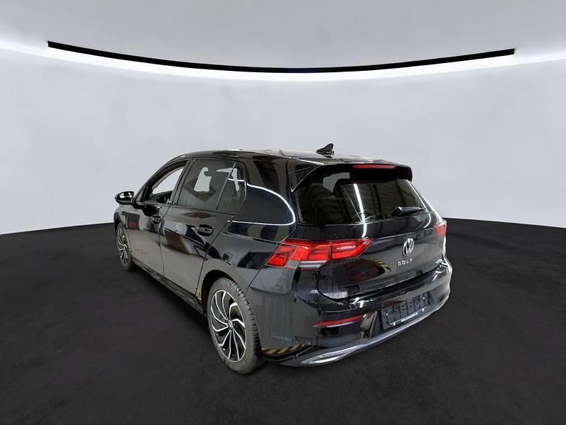 Gebraucht VW Golf VIII Move 150 PS (110 kW) 2023 Deep black perleffekt Limousine