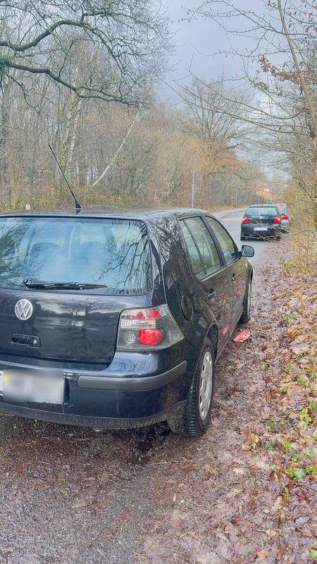 Gebraucht VW Golf IV 75 PS (55 kW) 2000 Schwarz Kleinwagen