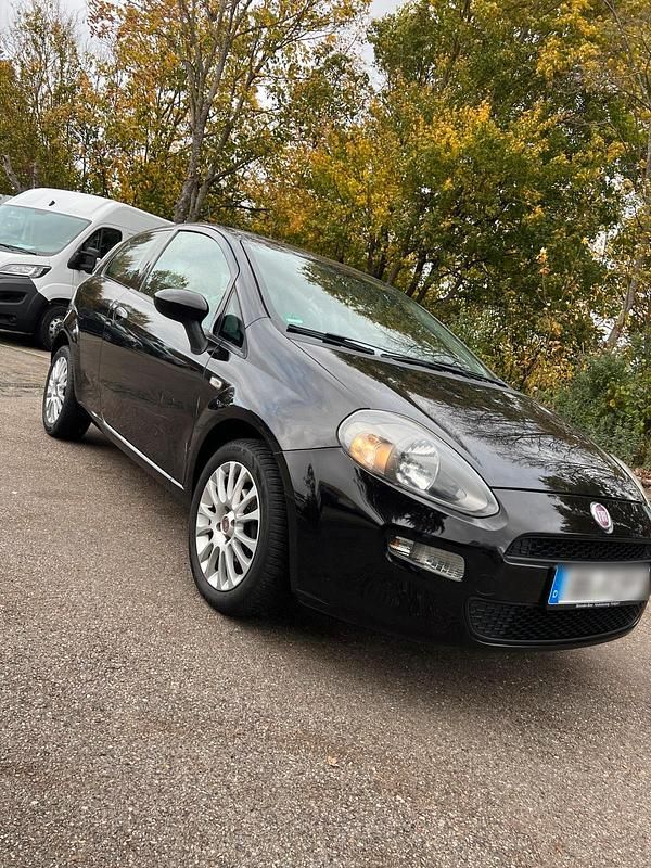 Gebraucht Fiat Punto Pop 69 PS (50 kW) 2012 Schwarz Kleinwagen