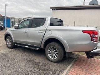 Używany Mitsubishi L200 Plus 181 KM (133 kW) 2016 Srebrny Pickup