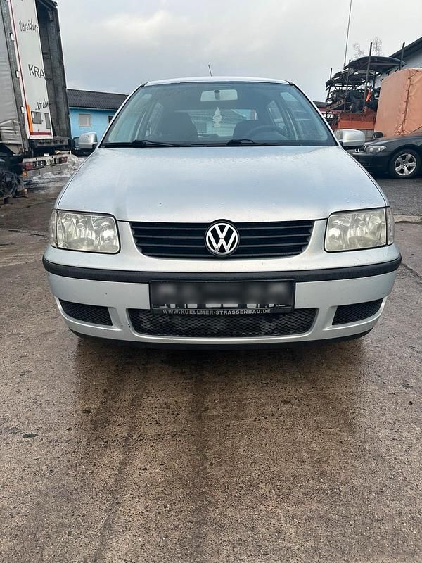 Gebraucht VW Polo 60 PS (44 kW) 2000 Silber Kleinwagen