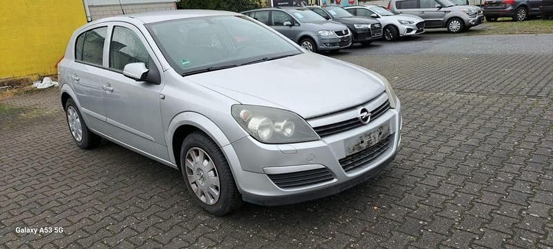 Silber Gebraucht 2005 Opel Astra Edition Limousine | 1.590 € (Fairer Preis) - Bild 1/4